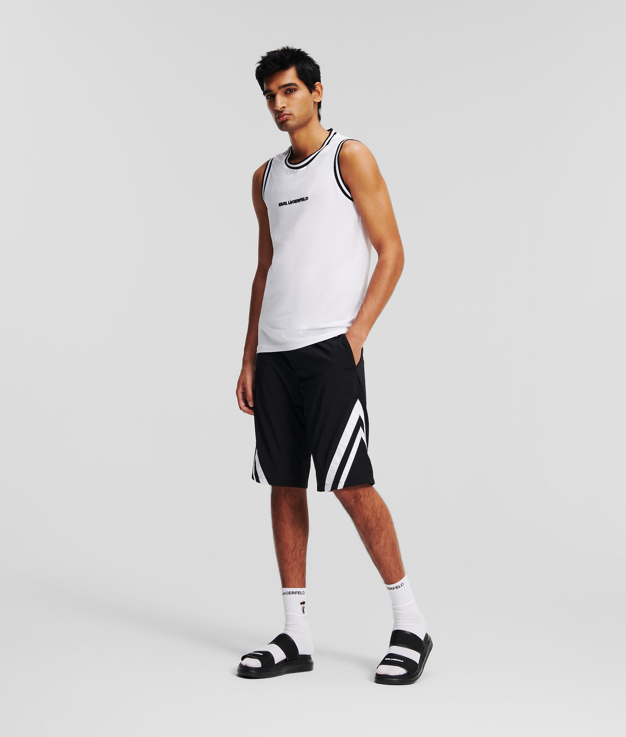 (image for) Effortless Sleeveless Crew Neck T-shirt